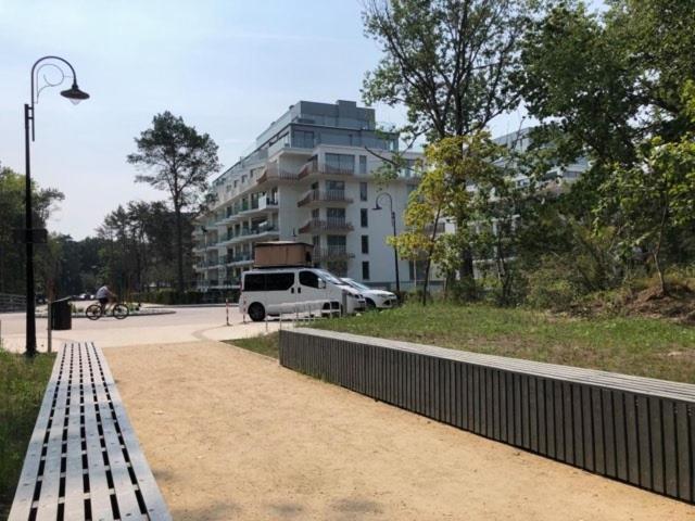 Apart Park - Albus 211 Z Parkingiem W Cenie Świnoujście Exteriör bild